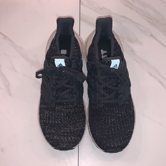 adidas UltraBoost 4.0 Core Black 2017 - BB6149 size 8 - Picture 2 of 6